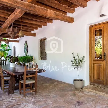 Casona Morna, By The Blue Pearl Villa